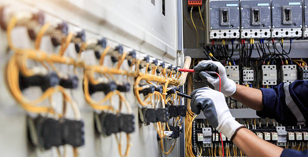Professional Electrician technician working in River Grove, IL